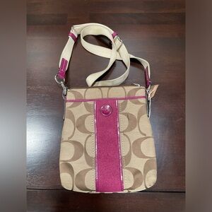 COACH MAROON AND BROWN SIGNATURE C SWINGPACK CROSSBODY